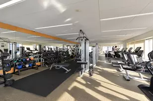 322 W 57th St, New York City, NY 10019 - Photo 18