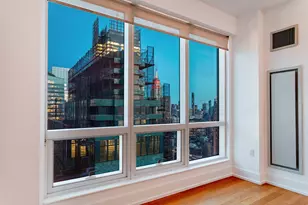 350 W 42nd St, New York, NY 10036 - Photo 12