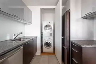 350 W 42nd St, New York, NY 10036 - Photo 14