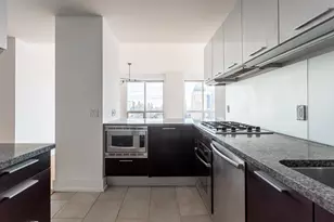 350 W 42nd St, New York, NY 10036 - Photo 14