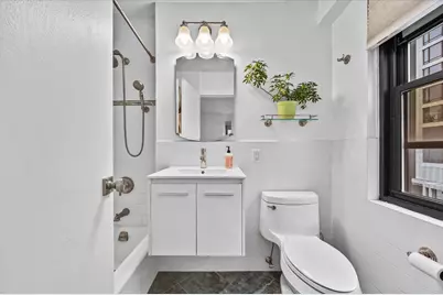 175 E 74th Street #12C, New York, NY 10021 - Photo 18