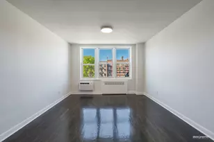 515 E 7th St, New York City, NY 11218 - Photo 2