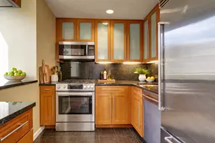 100 United Nations Plaza, New York City, NY 10017 - Photo 8