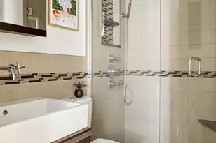 345 W 21st St, New York City, NY 10011 - Photo 8