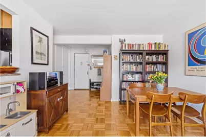 400 E 17th Street #201, Brooklyn, NY 11226 - Photo 4