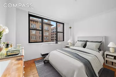 130 E 18th Street #10M, New York City, NY 10003 - Photo 2
