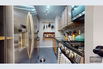 401 E 74th Street #6E, New York City, NY 10028 - Photo 8