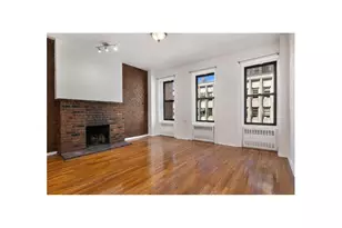 314 W 52nd St, New York City, NY 10019 - Photo 2