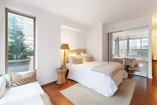 200 E 69th St, New York City, NY 10065 - Photo 2