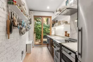151 E 29th St, New York, NY 10016 - Photo 4