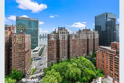 320 E 42nd Street #2301, New York City, NY 10017 - Photo 16