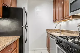 301 E 79th St, New York City, NY 10075 - Photo 4