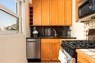 142 E 16th St, New York City, NY 10003 - Photo 6