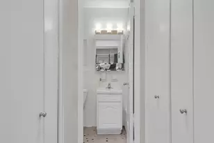 150 E 37th St, New York, NY 10016 - Photo 4