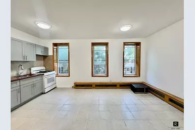 106-15 Guy R Brewer Boulevard, New York City, NY 11433 - Photo 4