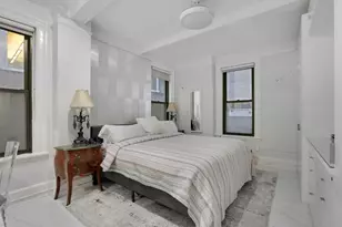 212 E 48th St, New York City, NY 10017 - Photo 6