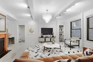 212 E 48th St, New York City, NY 10017 - Photo 2