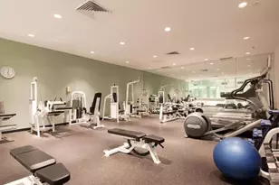 235 E 40th St, New York City, NY 10016 - Photo 6