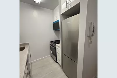 235 E 40th Street #22-I, New York, NY 10016 - Photo 2