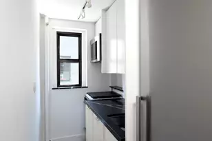 240 E 24th St, New York City, NY 10010 - Photo 12