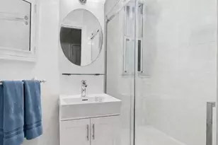 10 Mitchell Pl, New York City, NY 10017 - Photo 4