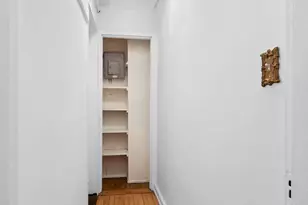 10 Mitchell Pl, New York, NY 10017 - Photo 4