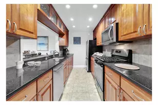561 5th St, New York City, NY 11215 - Photo 4