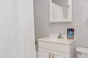 320 E 35th St, New York City, NY 10016 - Photo 4