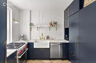 261 W 22nd St, New York City, NY 10011 - Photo 2