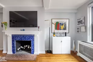 220 E 73rd St, New York City, NY 10021 - Photo 2