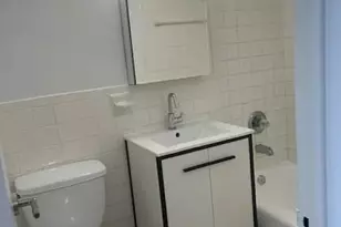 3121 Middletown Rd, Bronx, NY 10461 - Photo 4