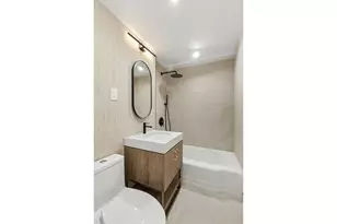 225 E 46th St, New York City, NY 10017 - Photo 4