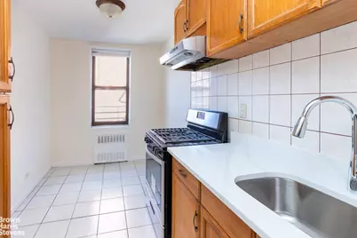 83-30 Vietor Avenue #529, New York City, NY 11373 - Photo 6