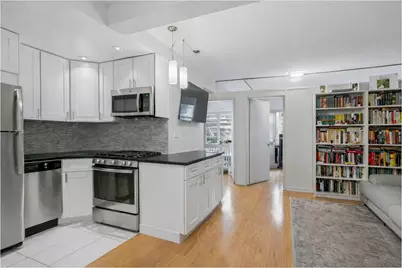 333 E 46th Street #16F, New York, NY 10017 - Photo 2