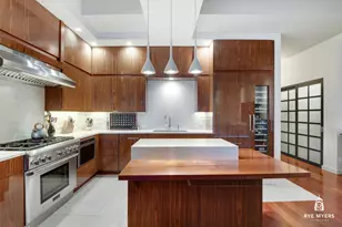 529 W 42nd St, New York City, NY 10036 - Photo 18