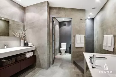 529 W 42nd Street #5R, New York City, NY 10036 - Photo 22