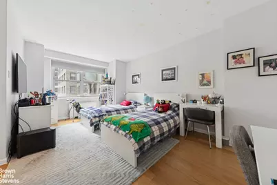 300 E 40th Street #4K, New York City, NY 10016 - Photo 6