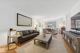 300 E 40th St, New York City, NY 10016 - Photo 1