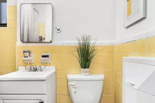 431 W 54th St, New York City, NY 10019 - Photo 6