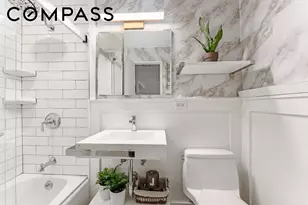315 W 70th St, New York City, NY 10023 - Photo 6