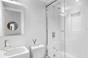 35 E 10th St, New York City, NY 10003 - Photo 4