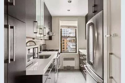 30 E 9th Street #6D, New York City, NY 10003 - Photo 4