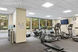 462 W 58th St, New York City, NY 10019 - Photo 8