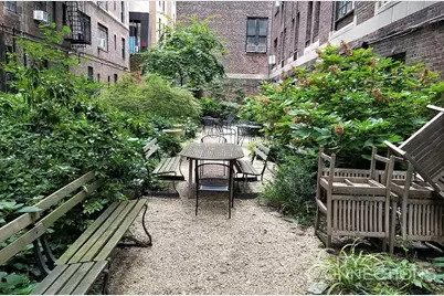 320 E 42nd Street #2004, New York, NY 10017 - Photo 10