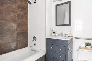 21-24 45th Rd, Long Island City, NY 11101 - Photo 6