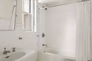 320 E 72nd St, New York City, NY 10021 - Photo 10