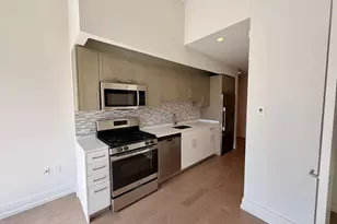 555 10th Ave, New York, NY 10018 - Photo 4