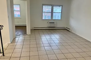 72 Menahan St, New York City, NY 11221 - Photo 4