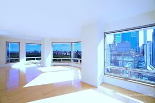 301 W 57th St, New York City, NY 10019 - Photo 2