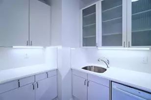 301 W 57th St, New York, NY 10019 - Photo 30